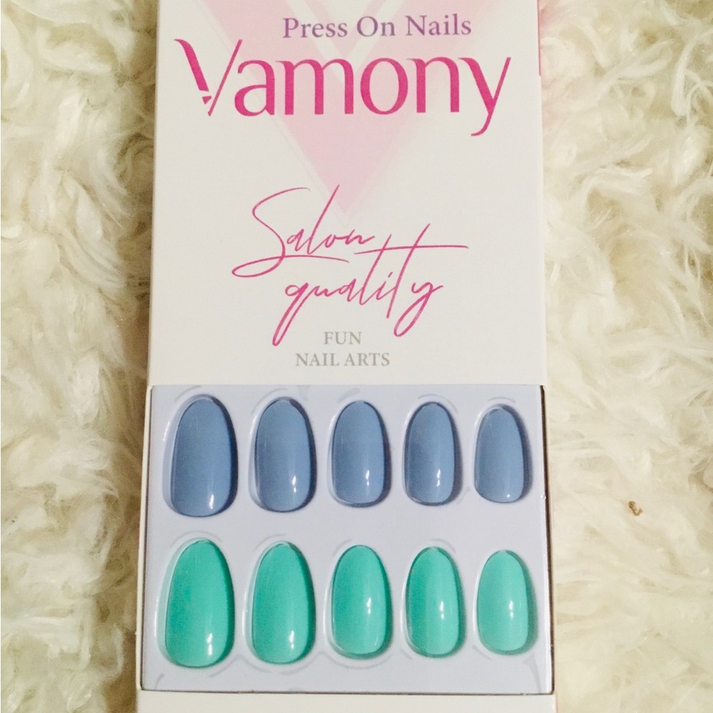 Vamony Blue and Green Press On Nails